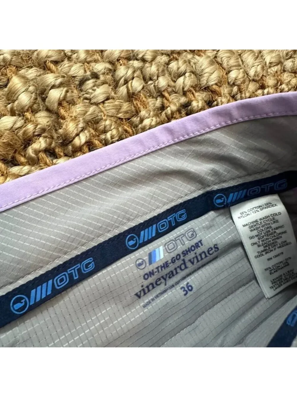 Vineyard Vines OTG Performance Golf Chino Shorts (36 Men’s) Lavender Purple